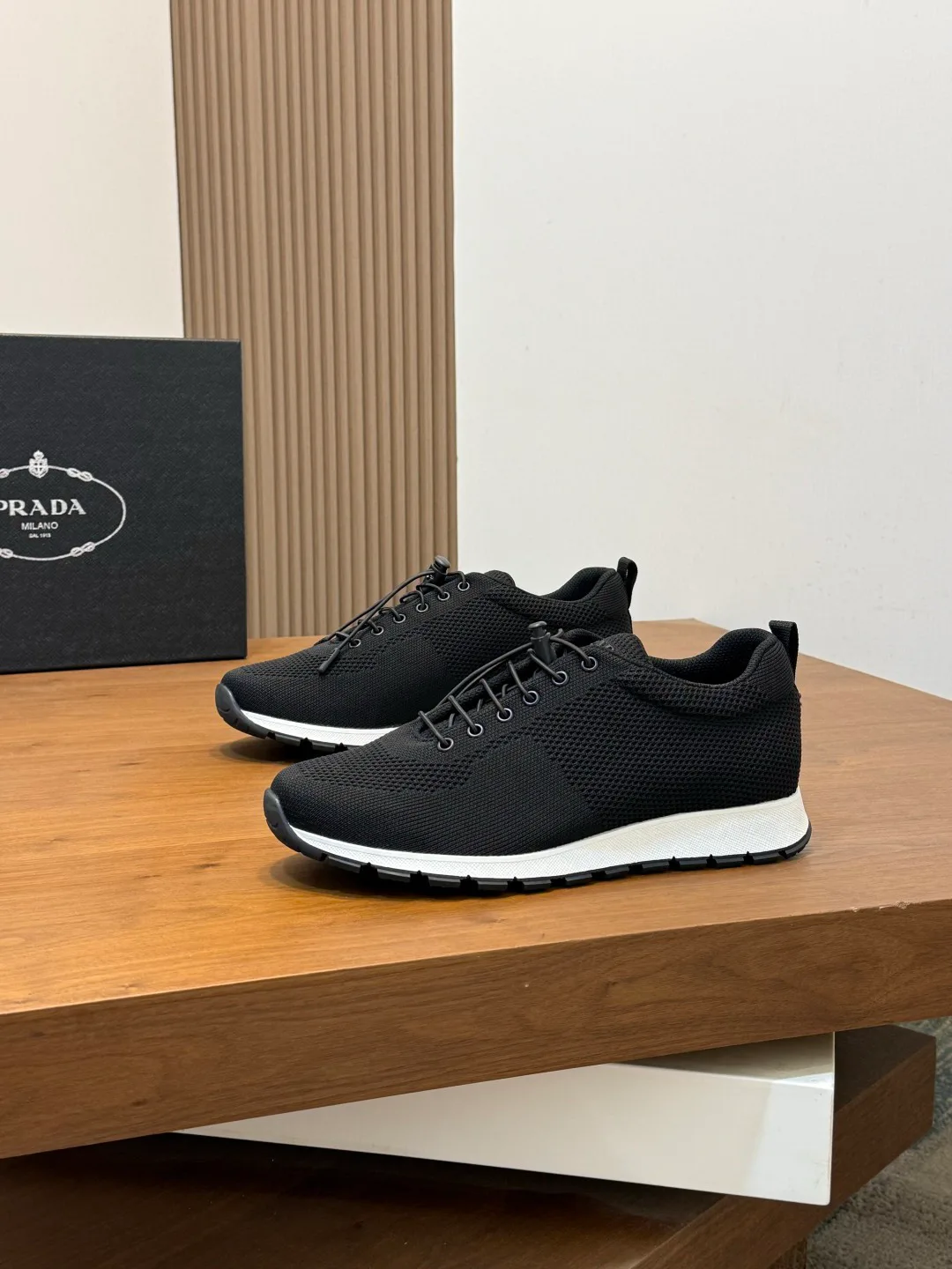 Men's Sneakers PRADA 18100372