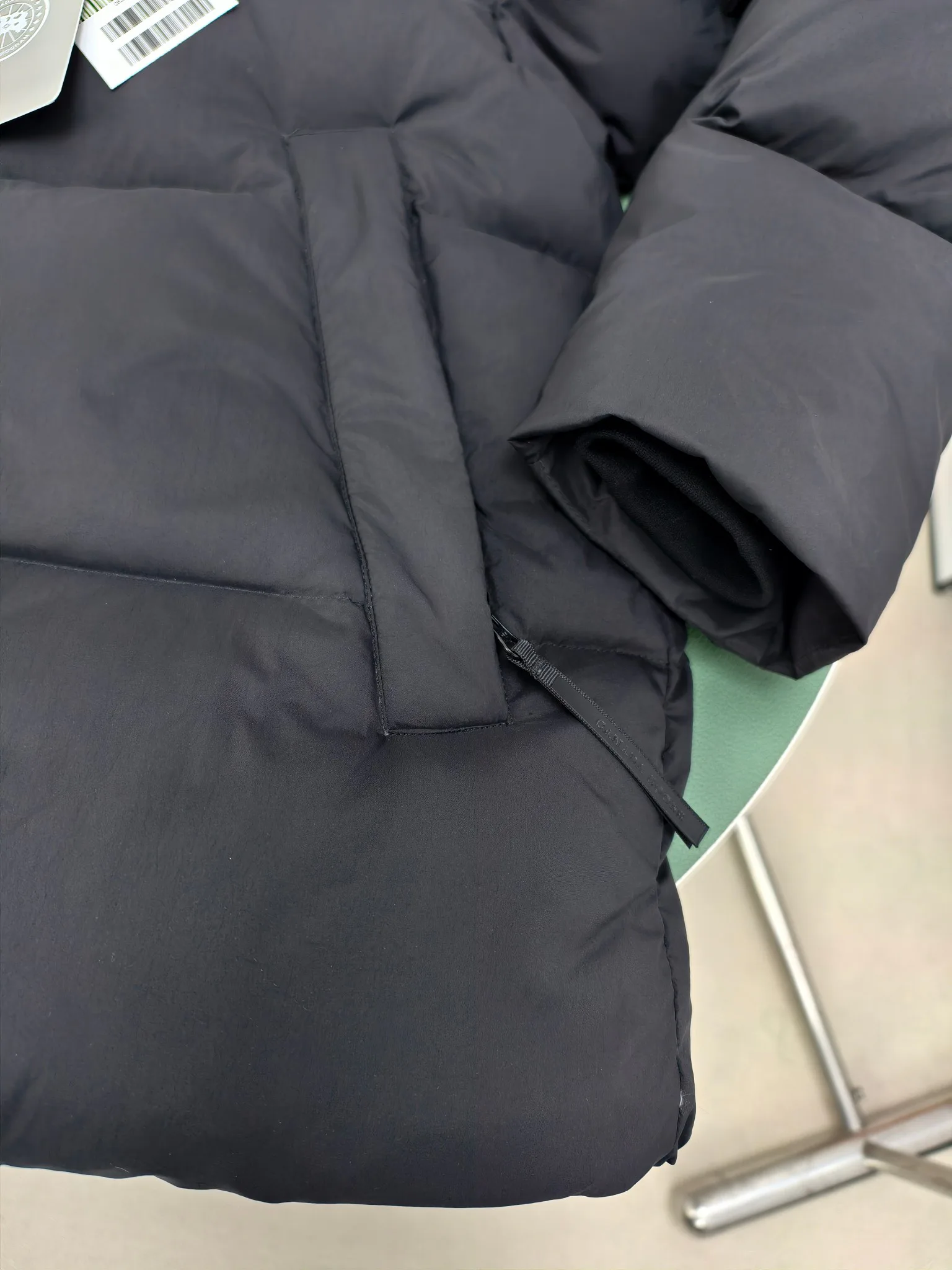 Women's Jackets And Down Jackets CANADA GOOSE 18111599