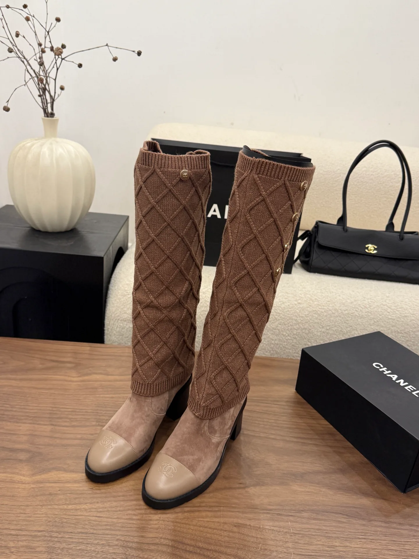 Women's Boots CHANEL 18323405