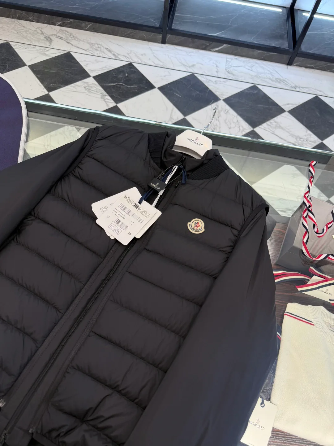 Men's Jackets And Down Jackets MONCLER 18007606