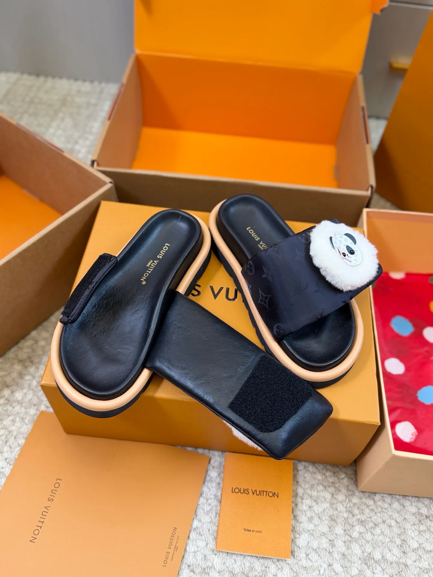 Women's Flip-Flops LOUIS VUITTON 17795771