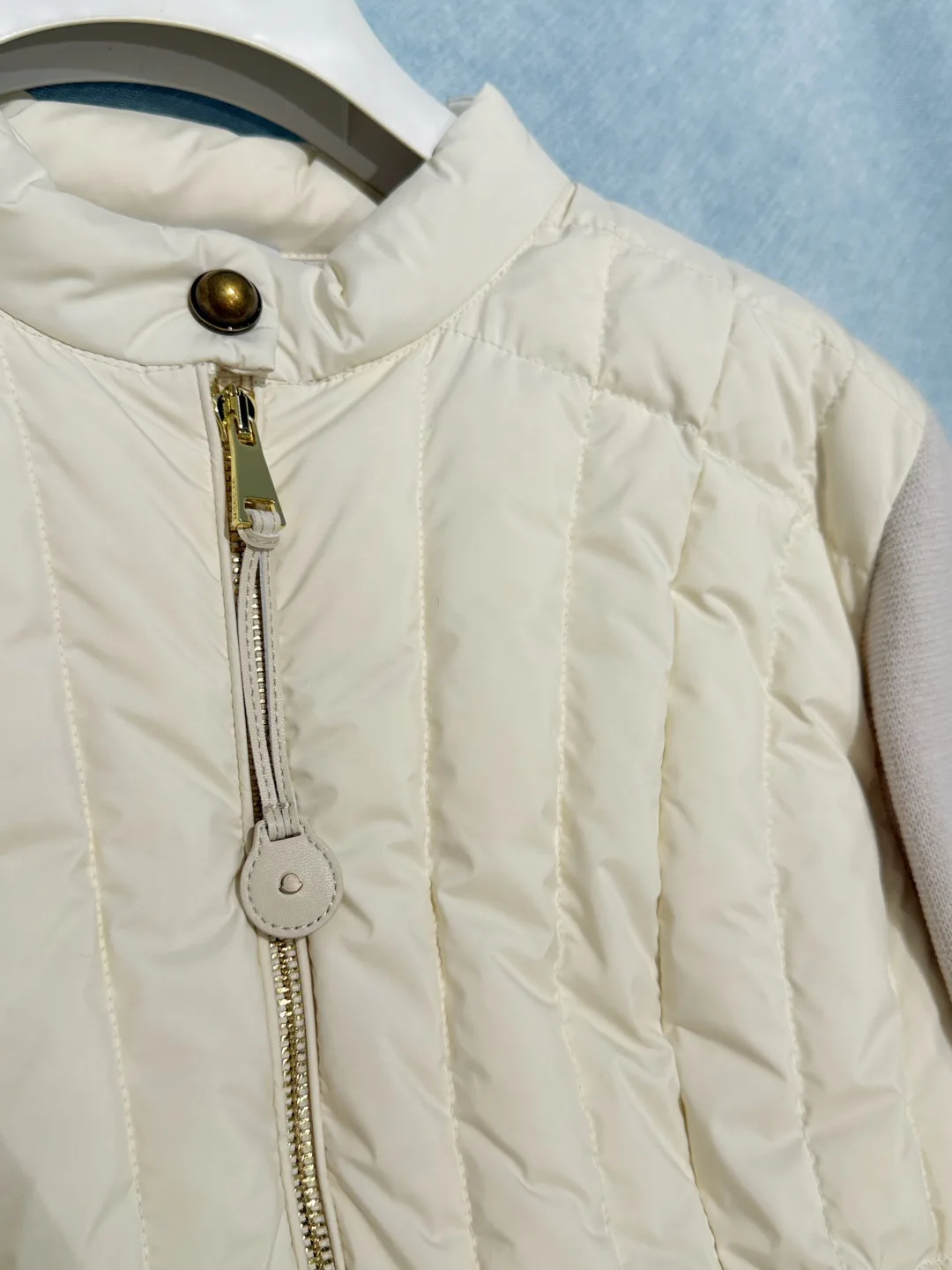 Women's Jackets And Down Jackets MONCLER 18184927