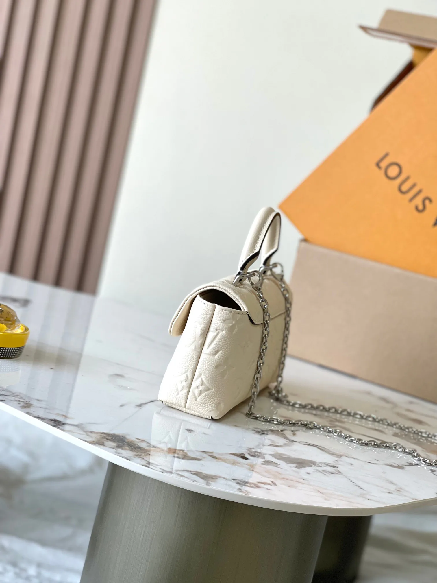 Классические Сумки Женские Louis Vuitton 18627719