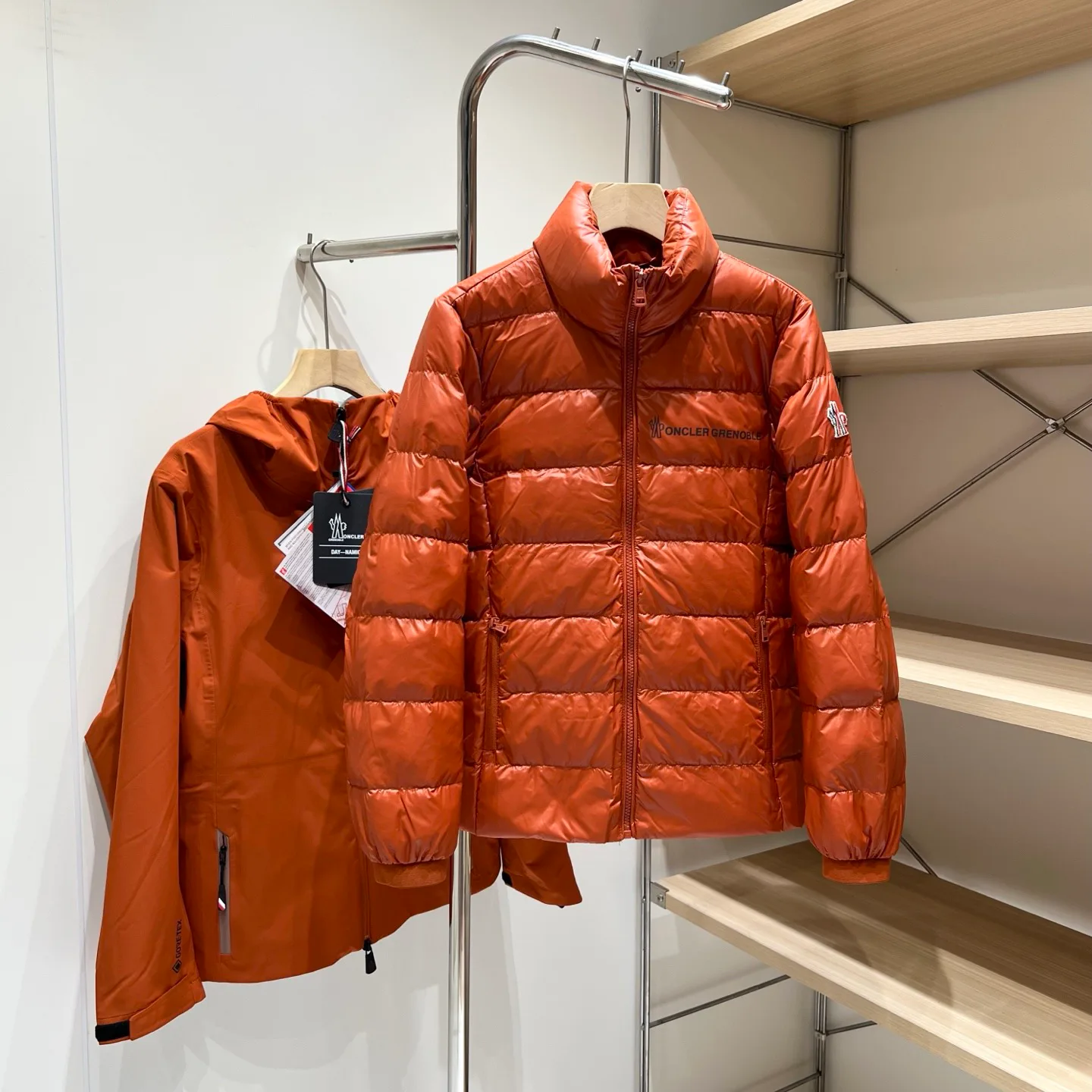 Women's Jackets And Down Jackets MONCLER 18131362