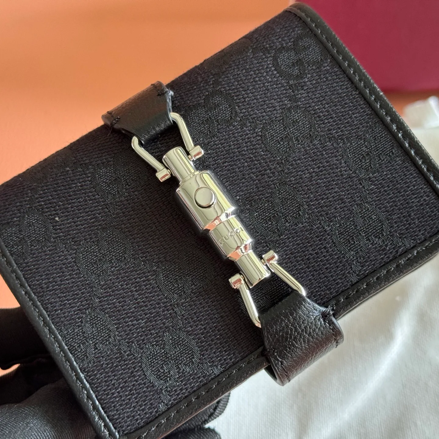 Women's Clutches GUCCI 17947902