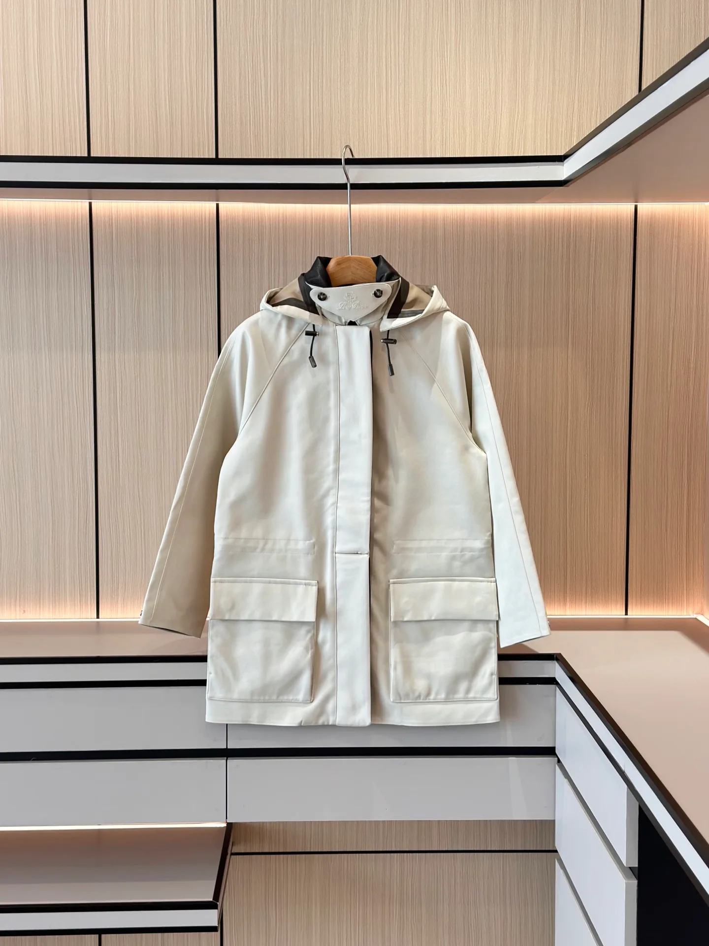 Women's Jackets And Down Jackets LORO PIANA 18197641