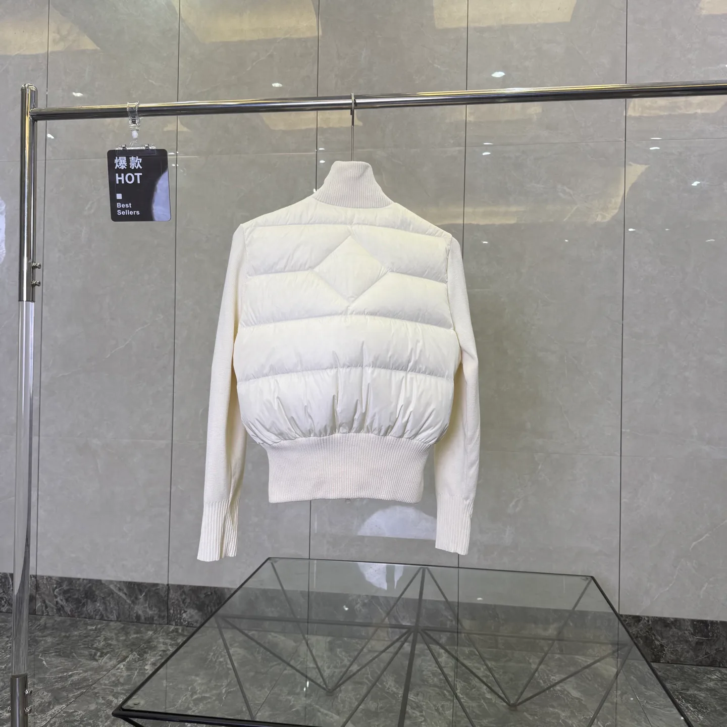 Women's Jackets And Down Jackets CANADA GOOSE 17949553