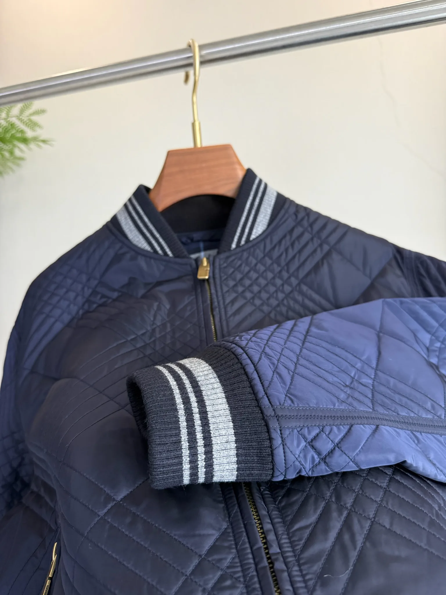 Men's Jackets And Down Jackets BURBERRY 18410975