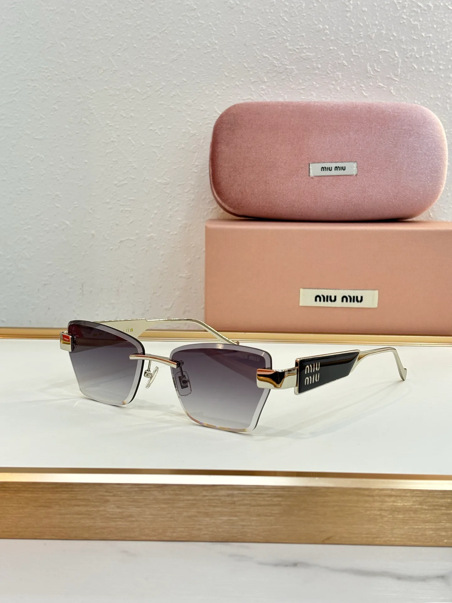 Glasses MIU MIU 18325670