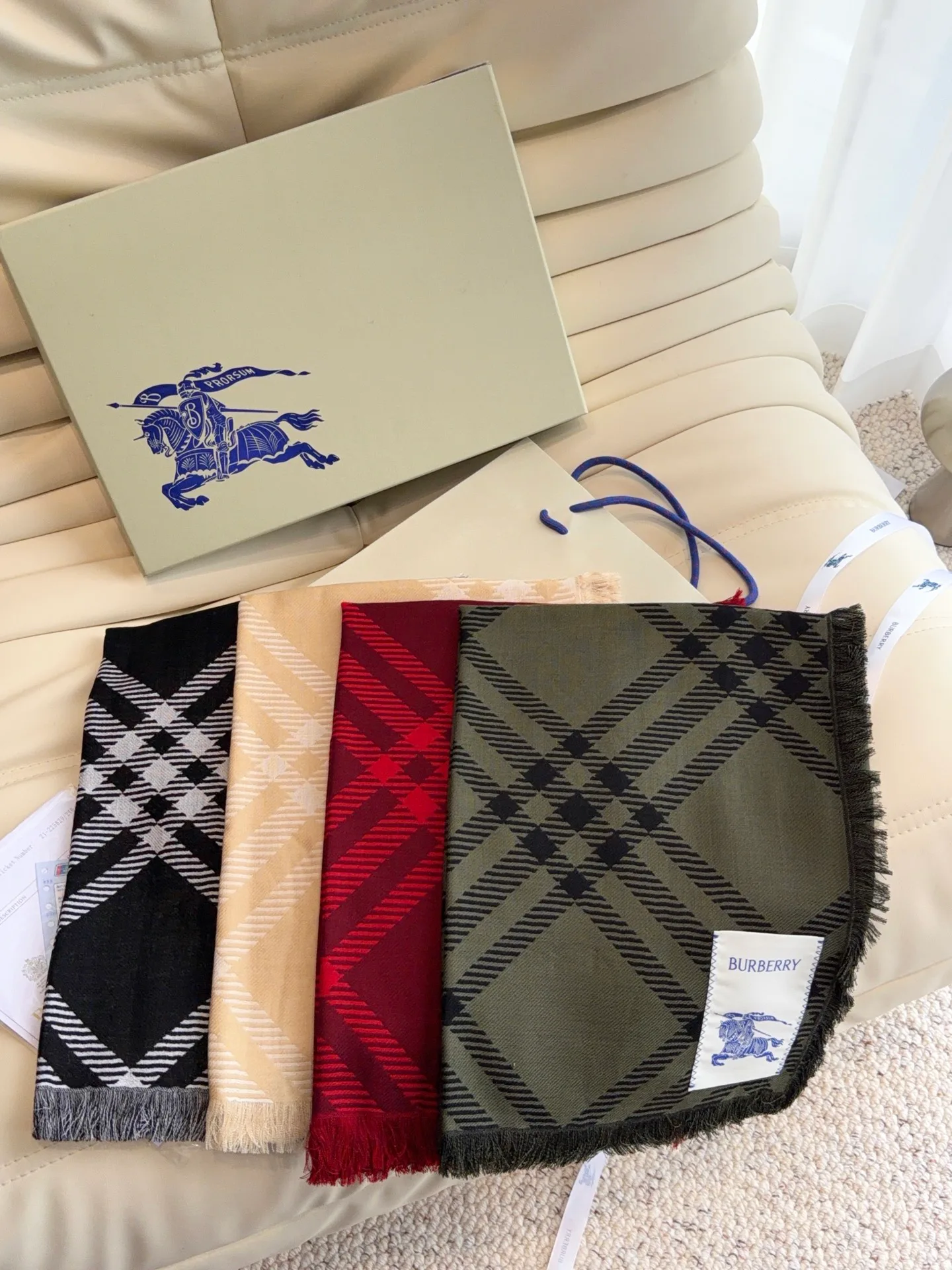 Scarves BURBERRY 18401209