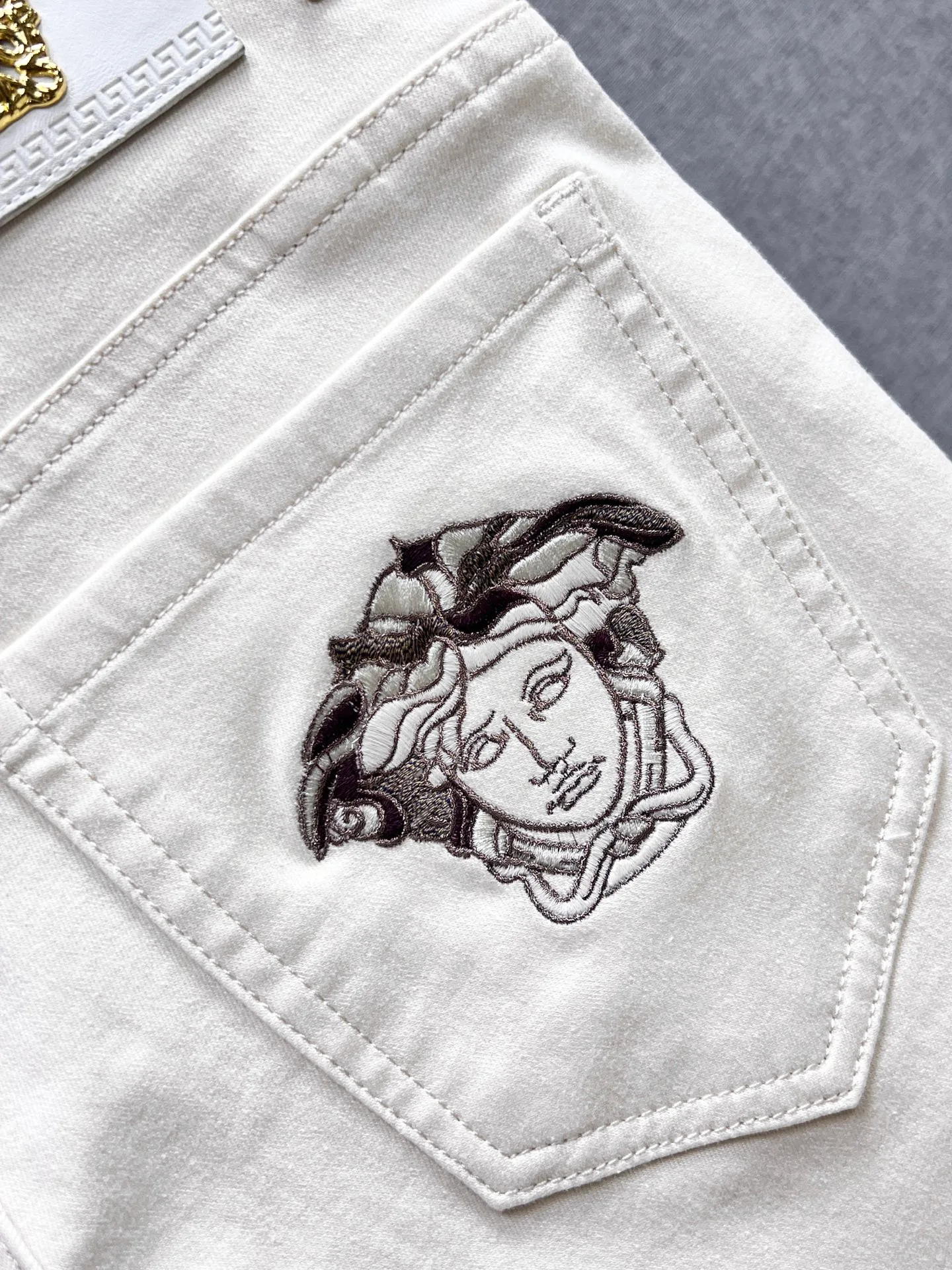 Men's Jeans VERSACE 18097859