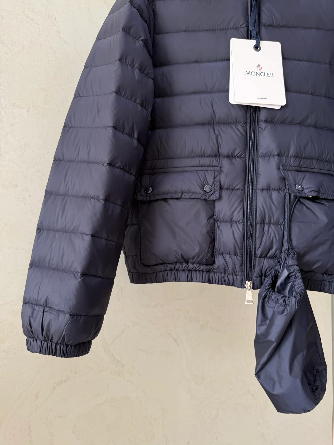 Women's Jackets And Down Jackets MONCLER 18043489