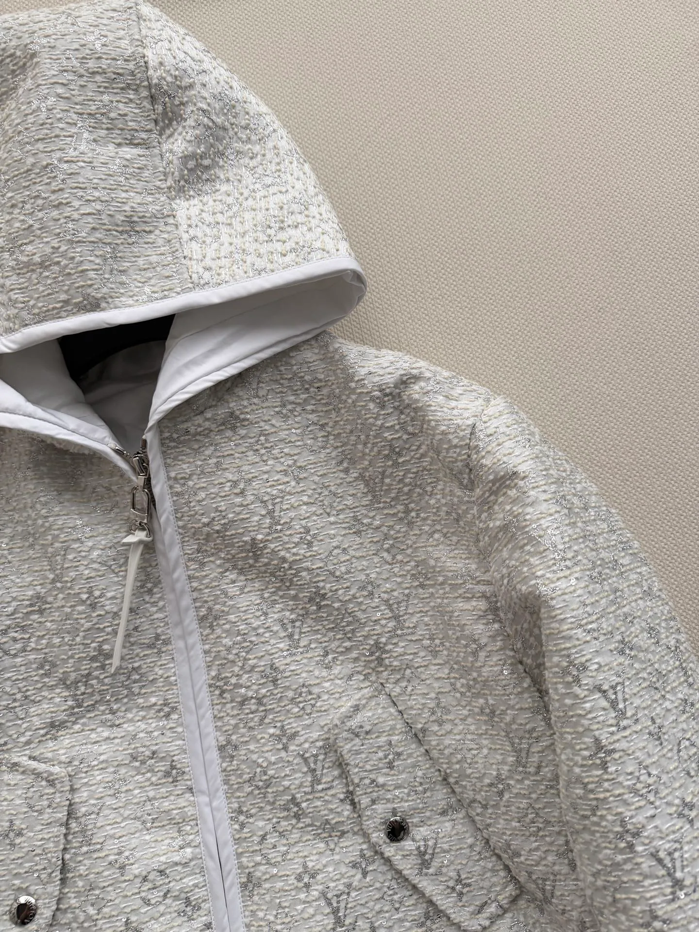 Women's Jackets And Down Jackets LOUIS VUITTON 18047168