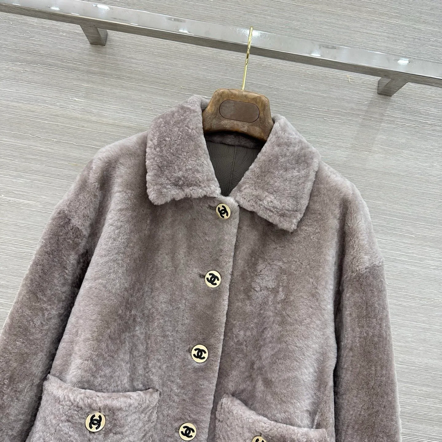 Women's Leather Jackets And Sheepskin Coats CHANEL 18230382