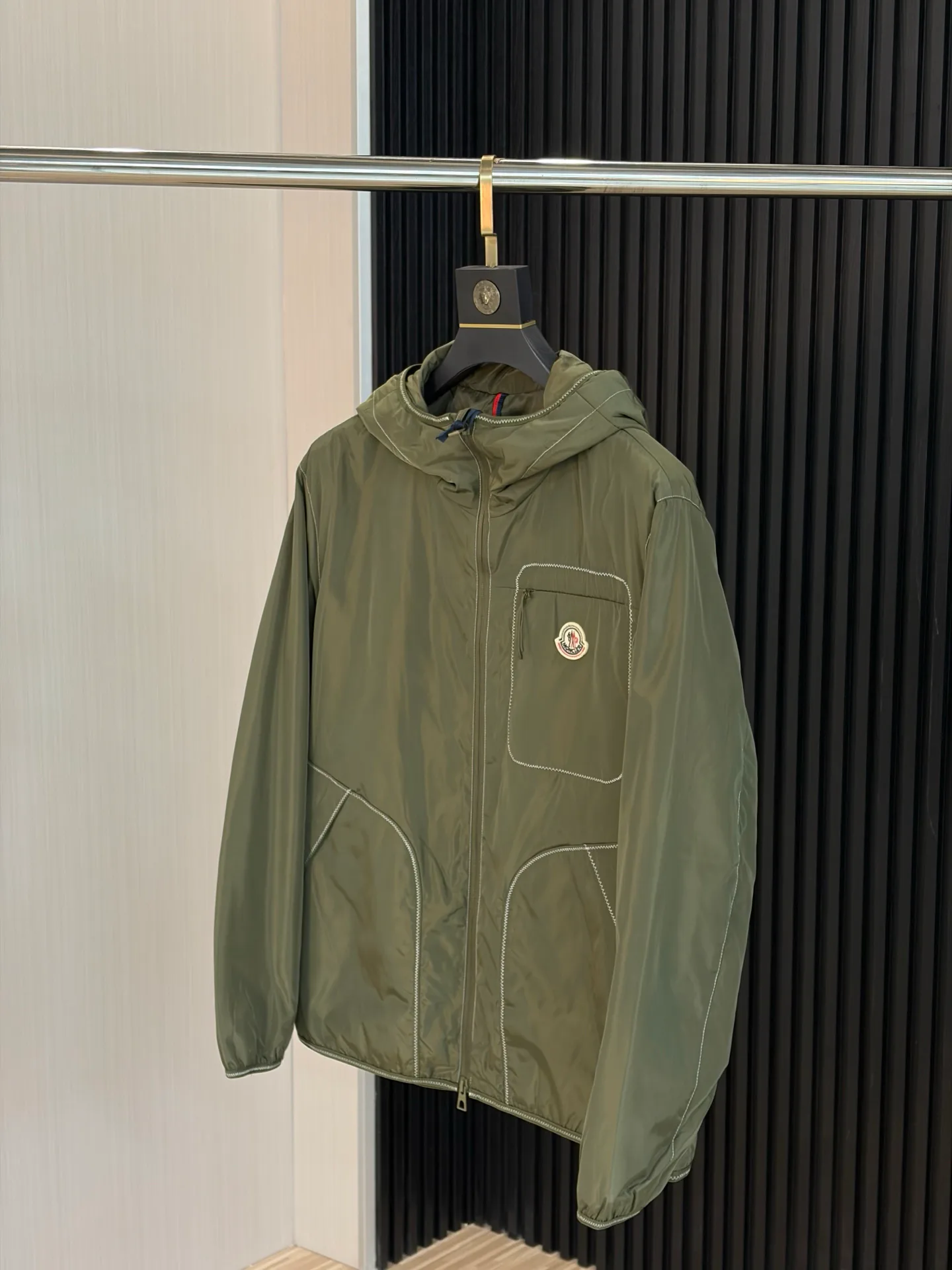 Men's Jackets And Down Jackets MONCLER 18218447