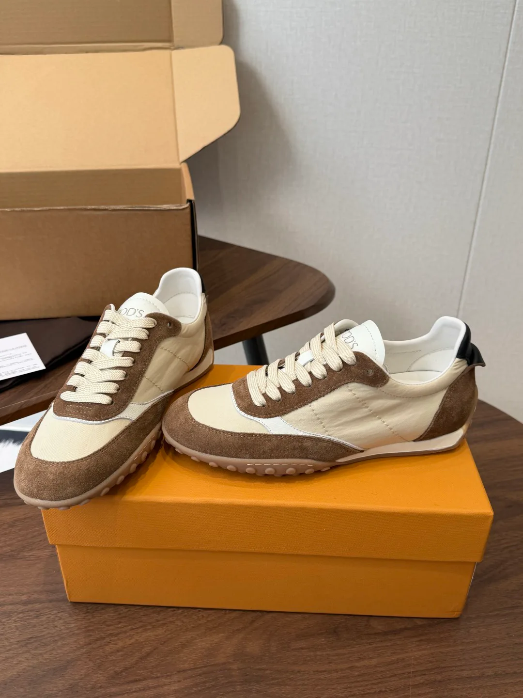 Кроссовки Женские Tod's 18687229