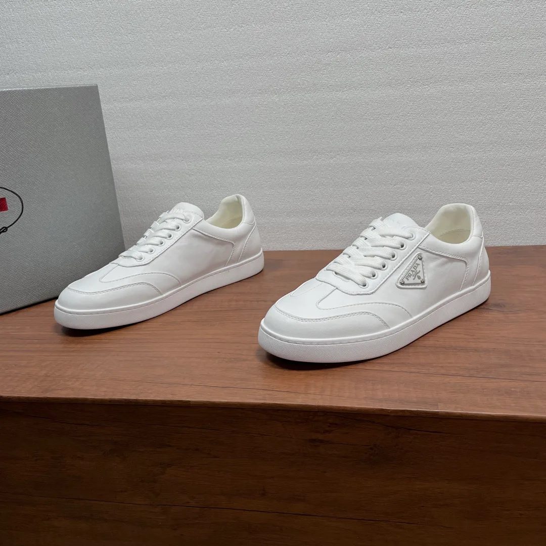 Кроссовки Мужские Prada 18597378