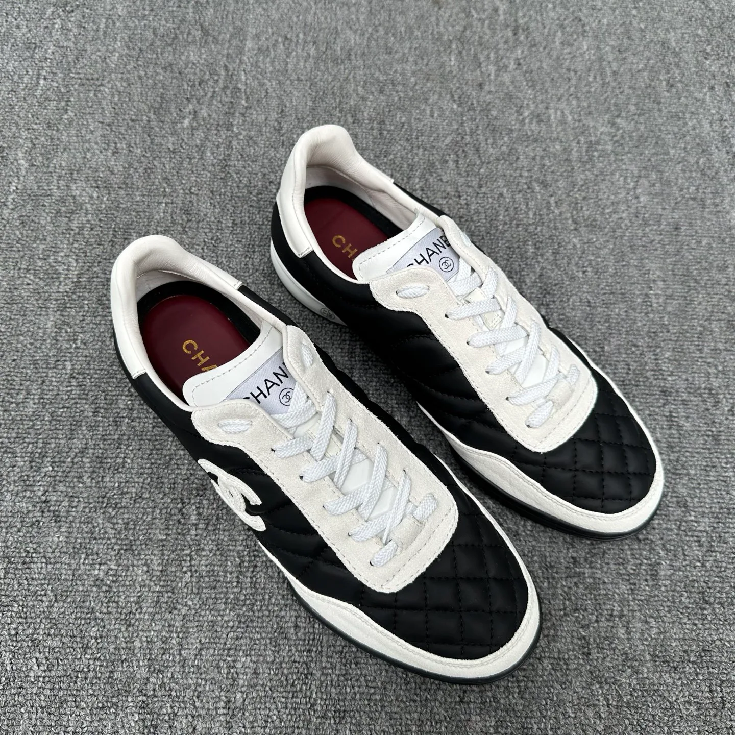 Women's Sneakers CHANEL 18076099