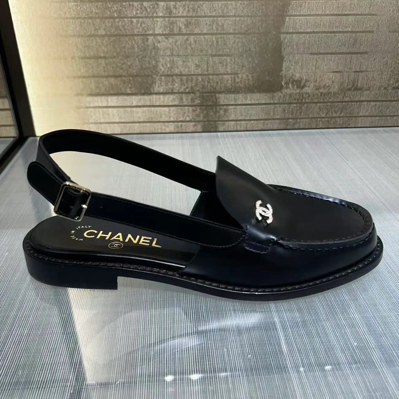 Women's Loafers And Moccasins CHANEL 18450791