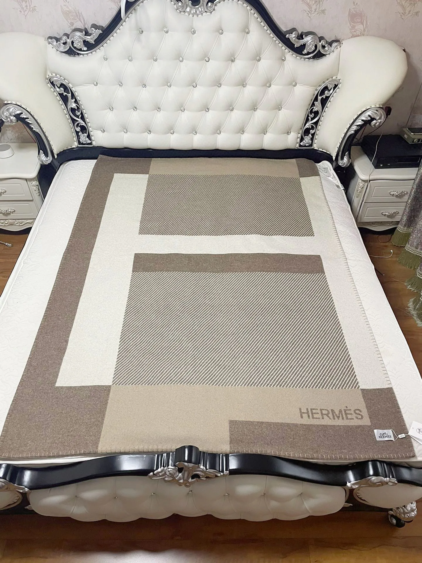 Textiles HERMES 18002668