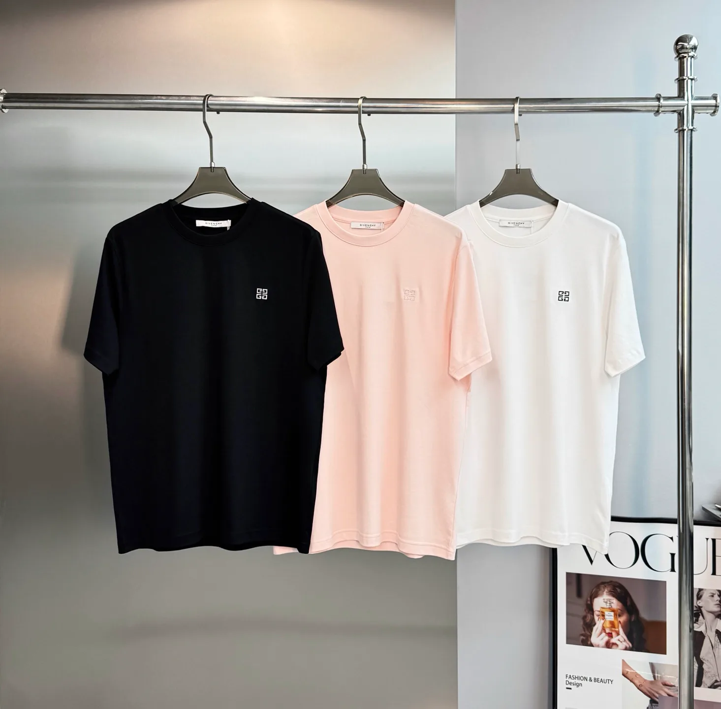 Men's T-Shirts GIVENCHY 17099861