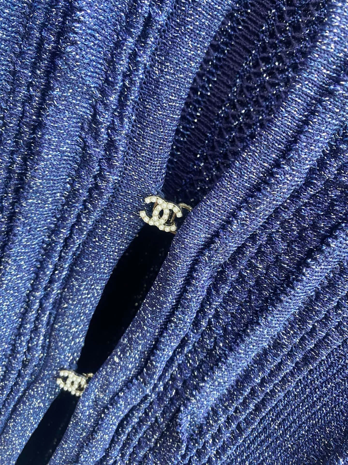 Women's Jumpers And Sweaters CHANEL 18137999