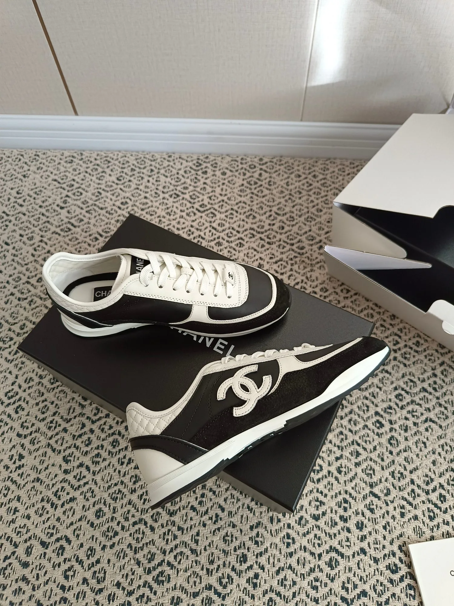 Women's Sneakers CHANEL 18274005