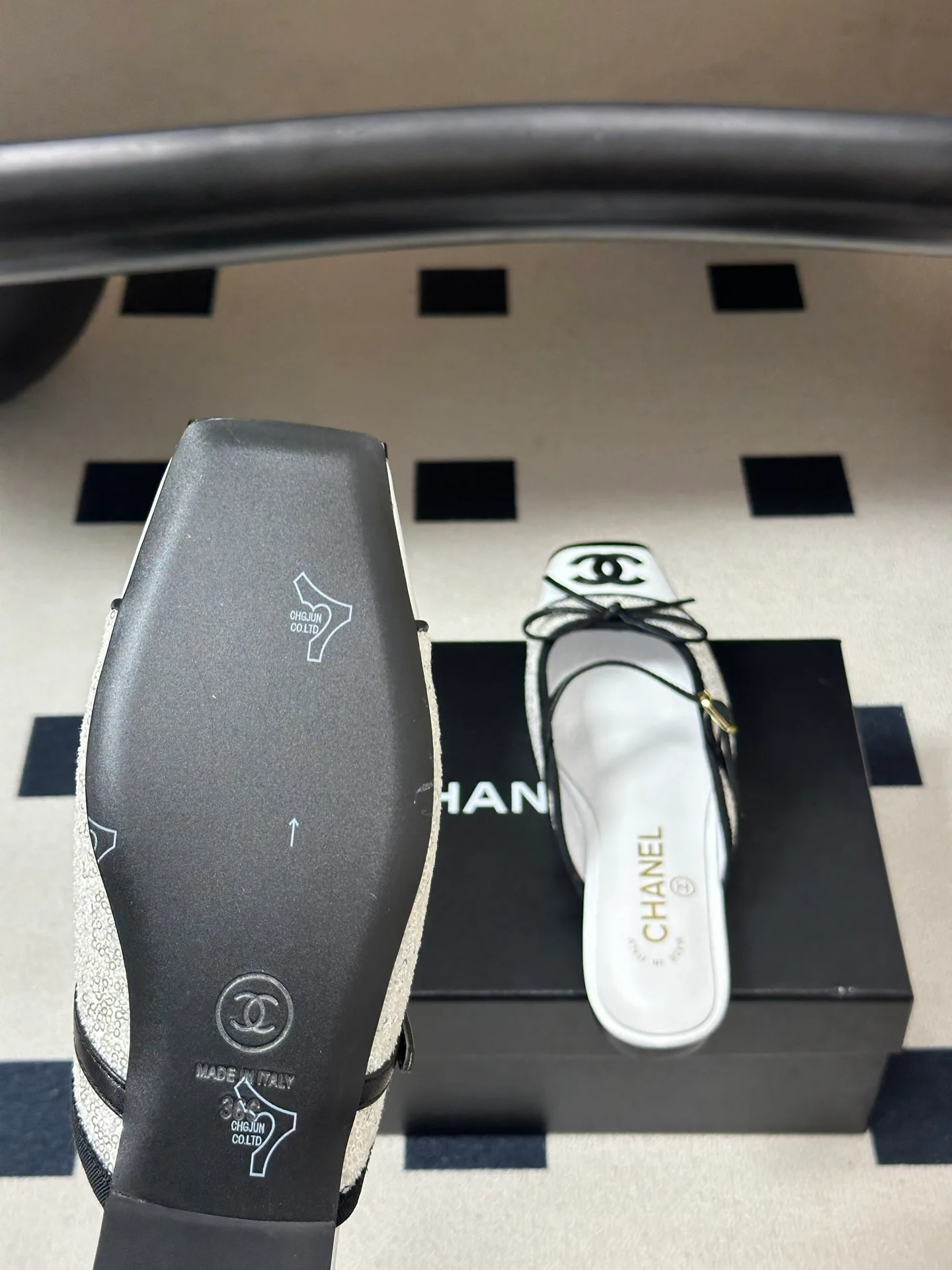Women's Mules And Clogs CHANEL 17338408