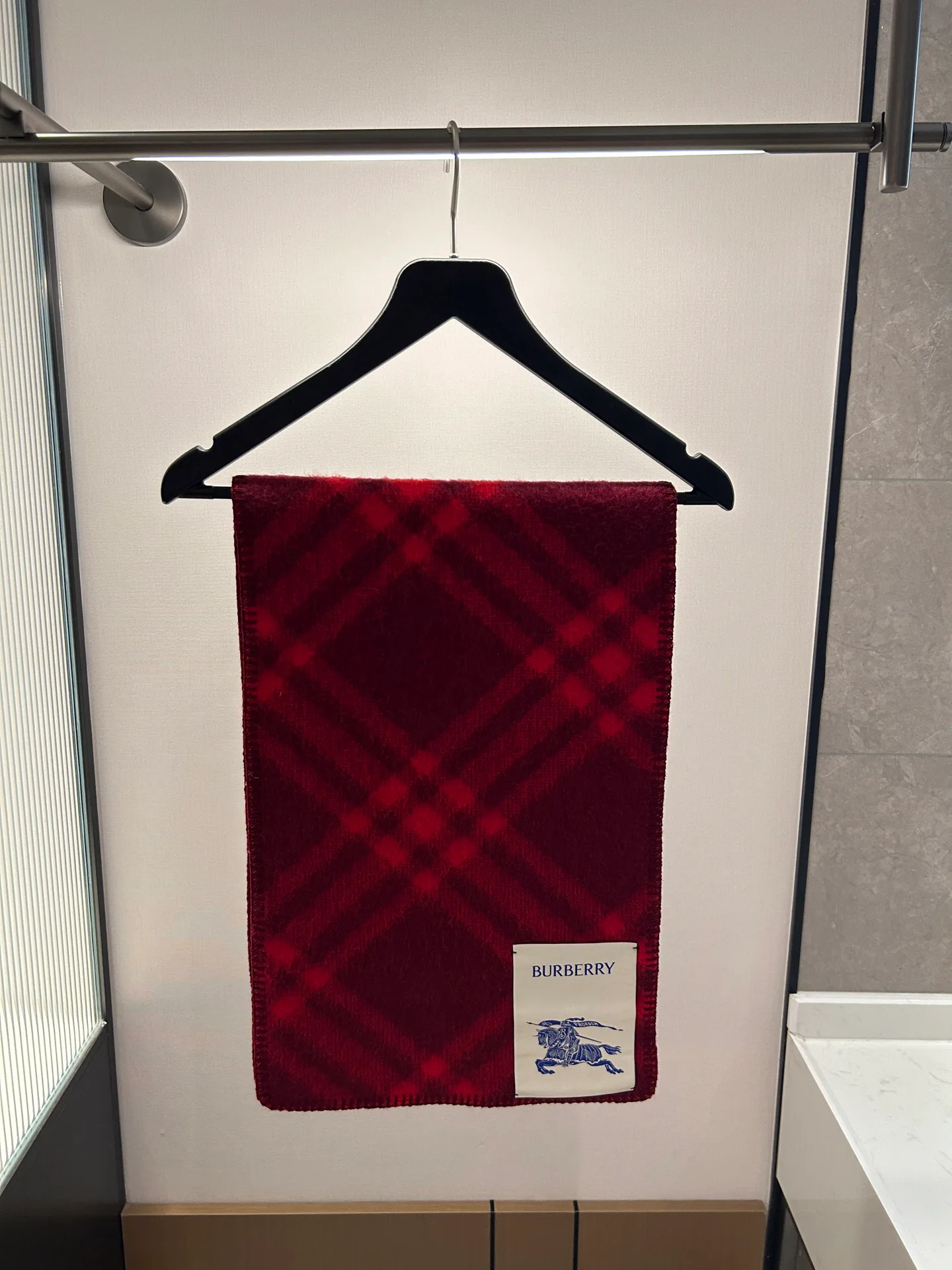 Scarves BURBERRY 18507370