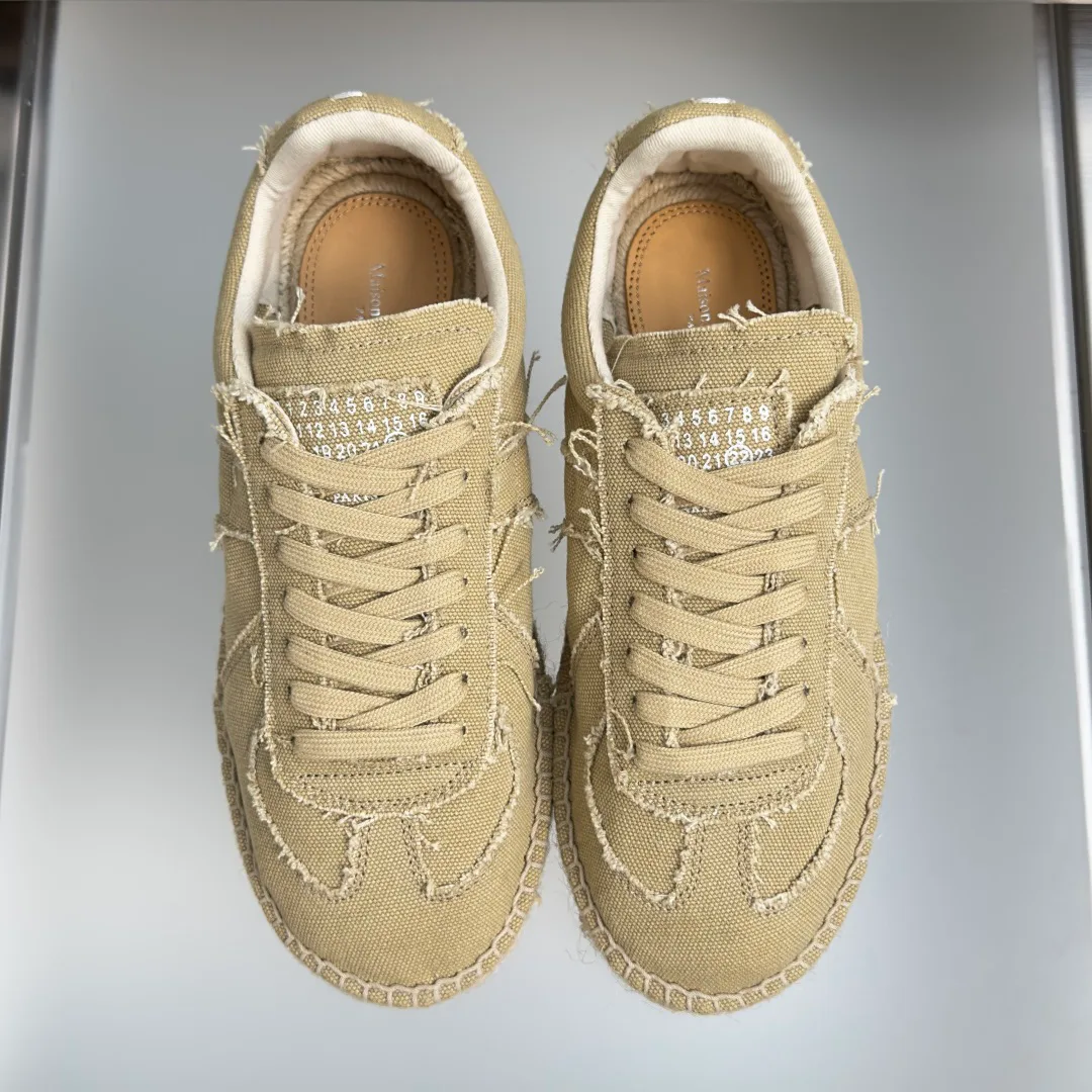 Women's Sneakers MAISON MARGIELA 17415530