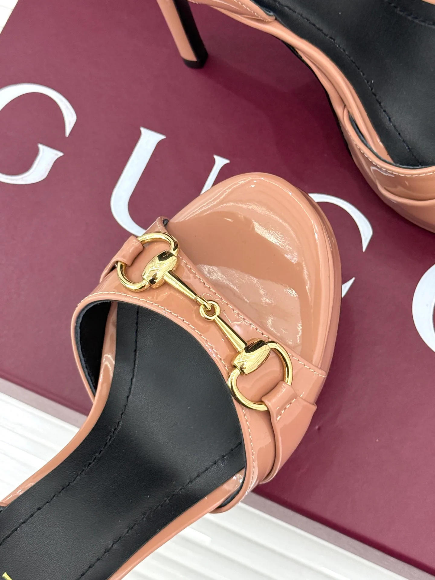 Women's Open-Toe Sandals GUCCI 17646533