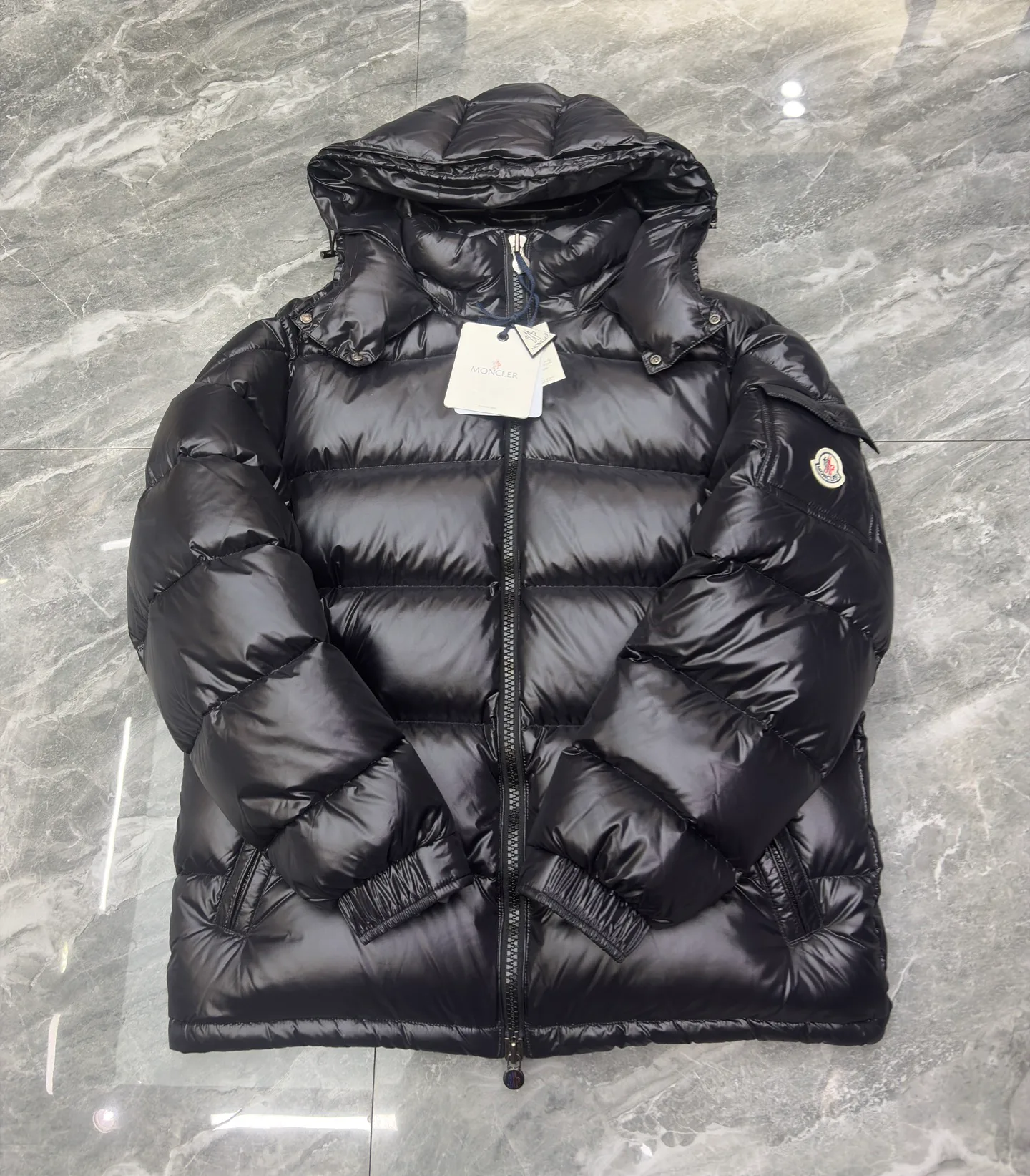 Women's Jackets And Down Jackets MONCLER 17568683