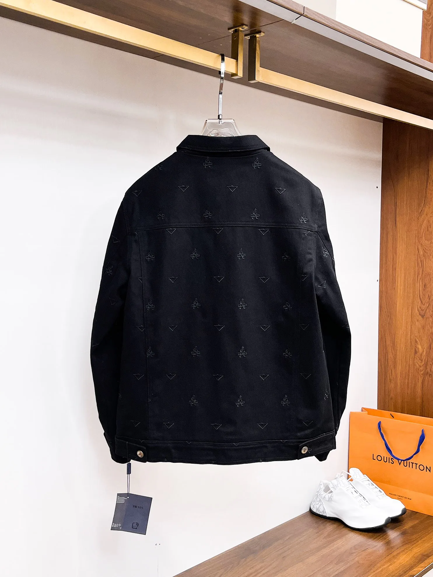 Men's Jackets And Down Jackets PRADA 18197215
