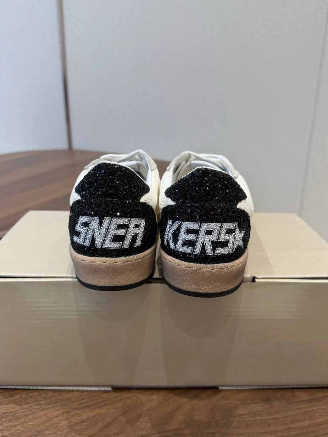 Women's Sneakers GOLDEN GOOSE 18357253
