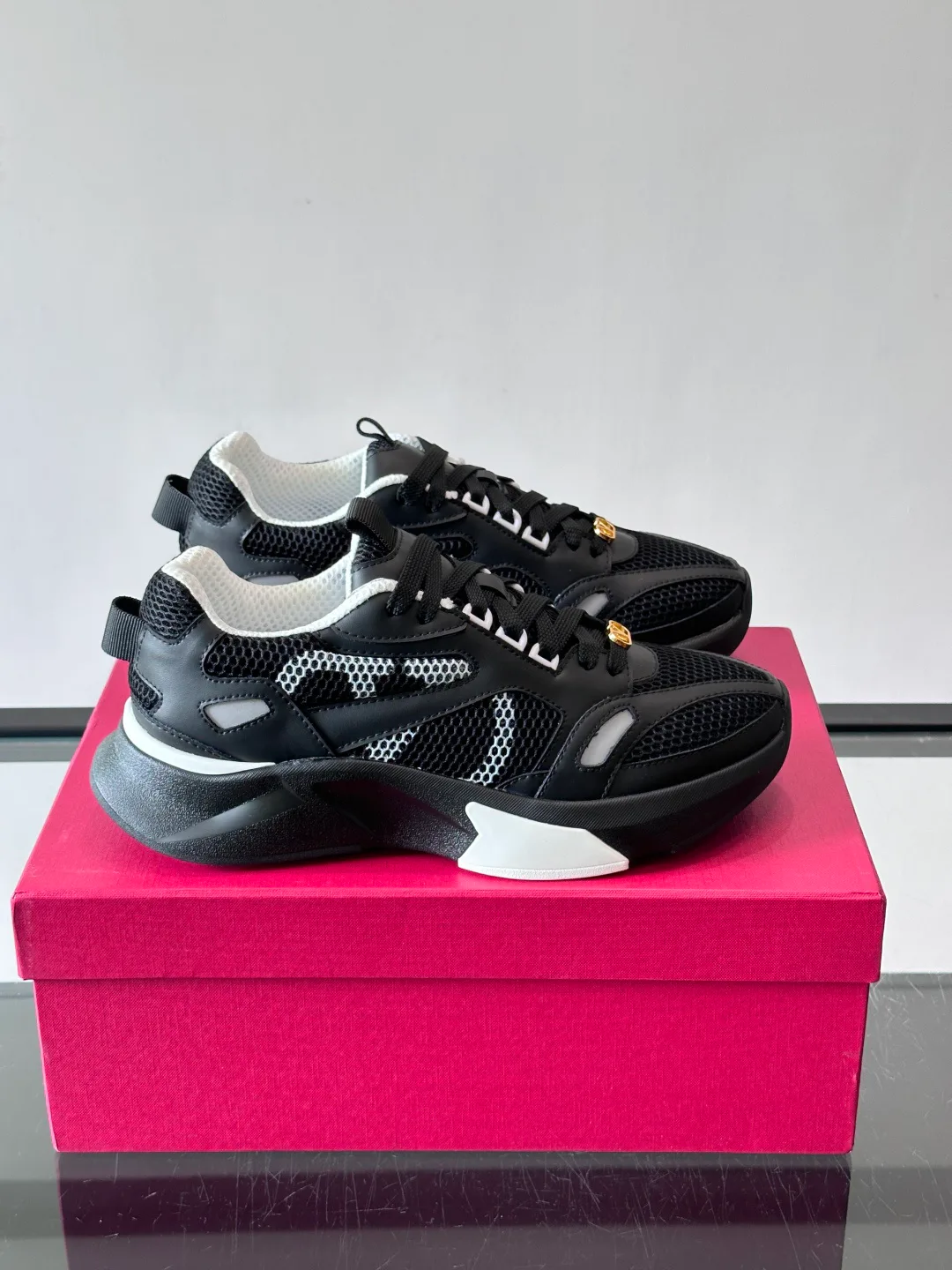 Men's Sneakers VALENTINO 17224118