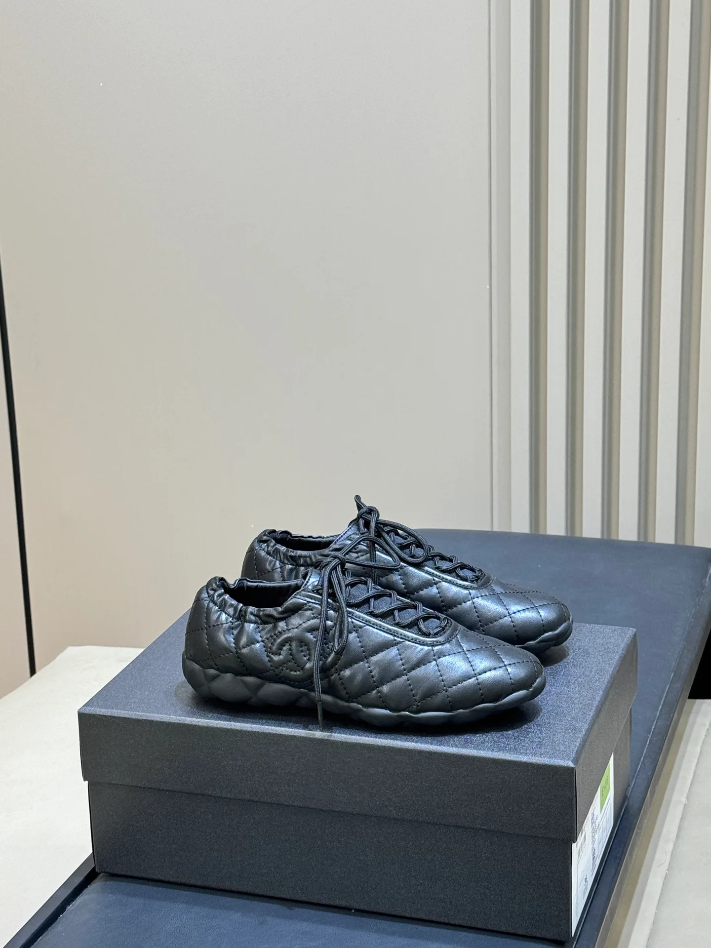 Women's Sneakers CHANEL 18072929