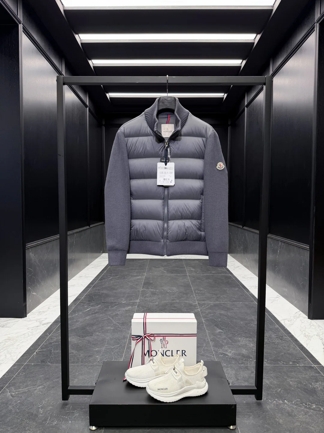 Men's Jackets And Down Jackets MONCLER 18416841