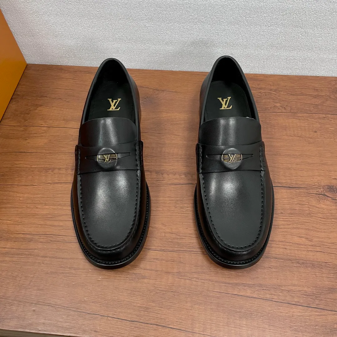 Men's Loafers And Dress Shoes LOUIS VUITTON 18197837