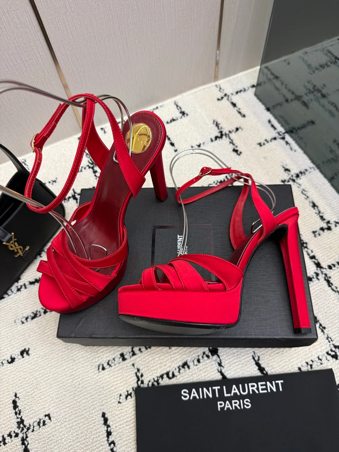 Women's Open-Toe Sandals SAINT LAURENT 18049030