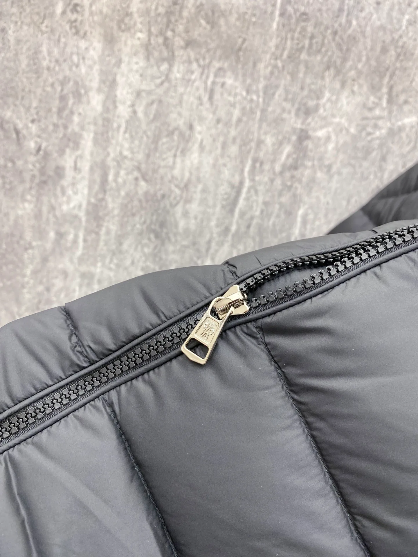 Куртки И Пуховики Мужские Moncler 18596390