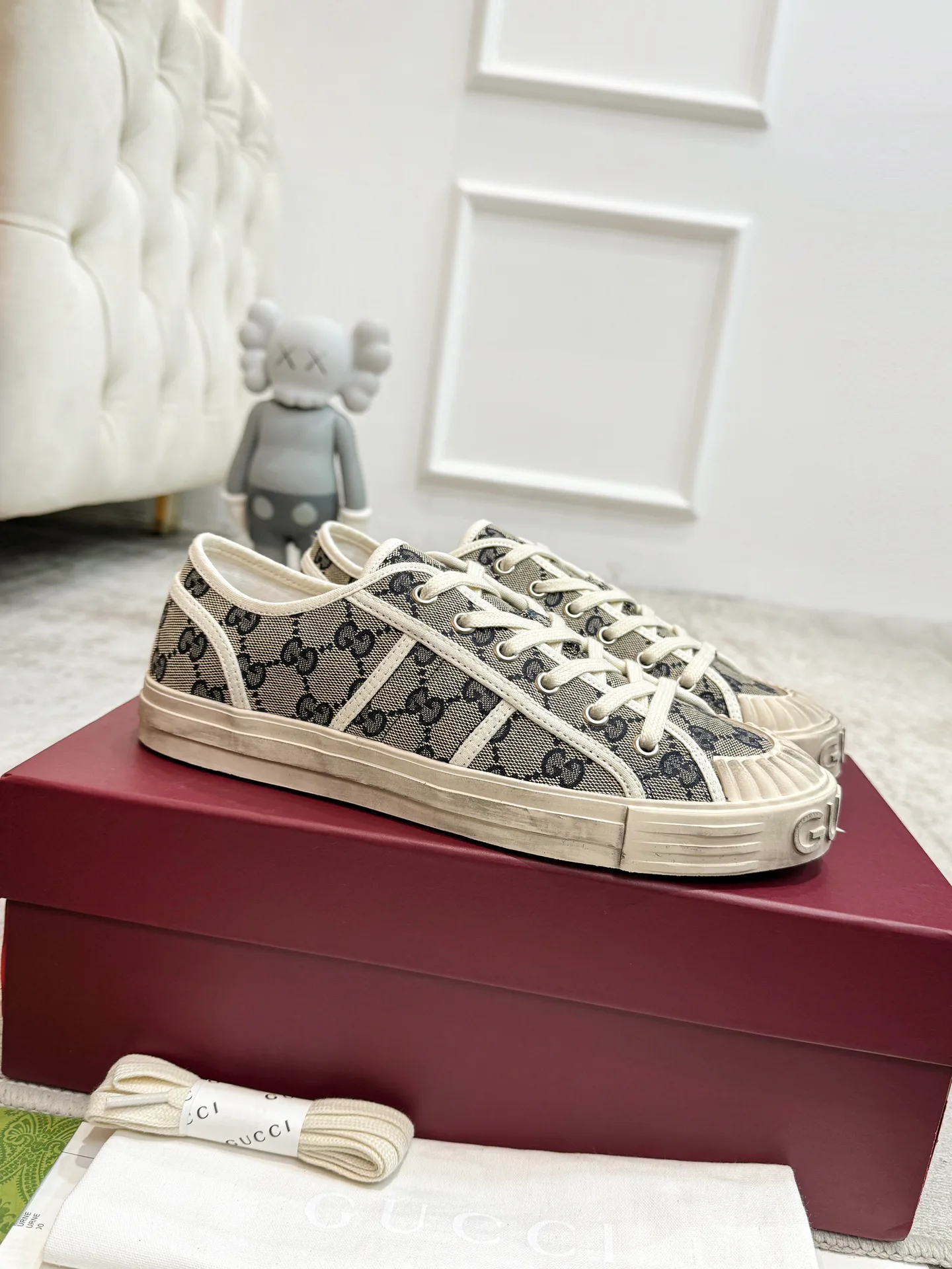 Women's Sneakers GUCCI 18139044
