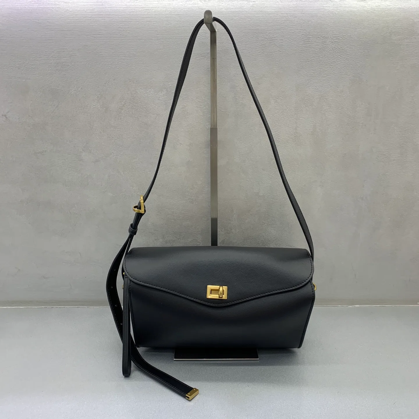Women's Classic Handbags BALENCIAGA 18136201