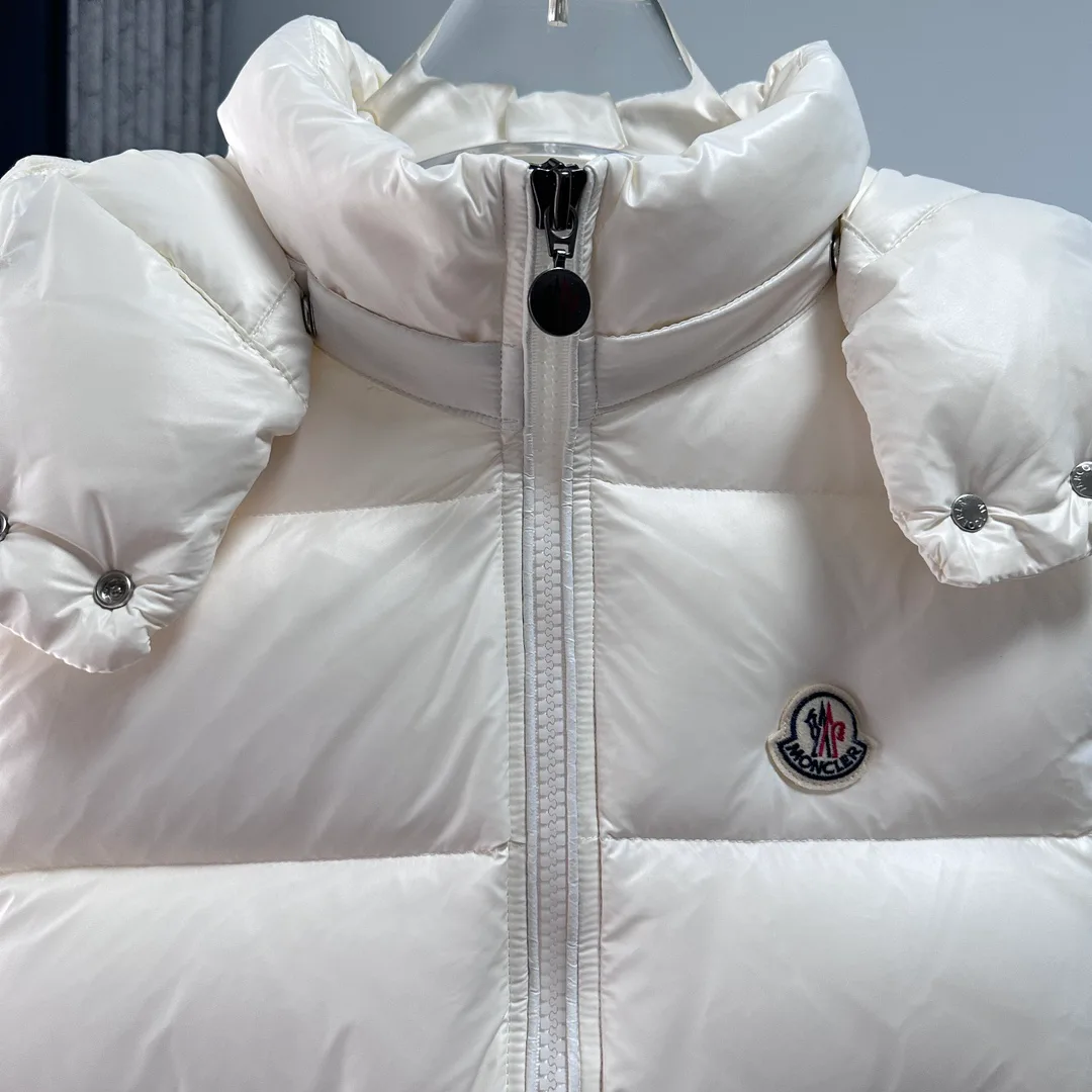 Women's Jackets And Down Jackets MONCLER 18129813