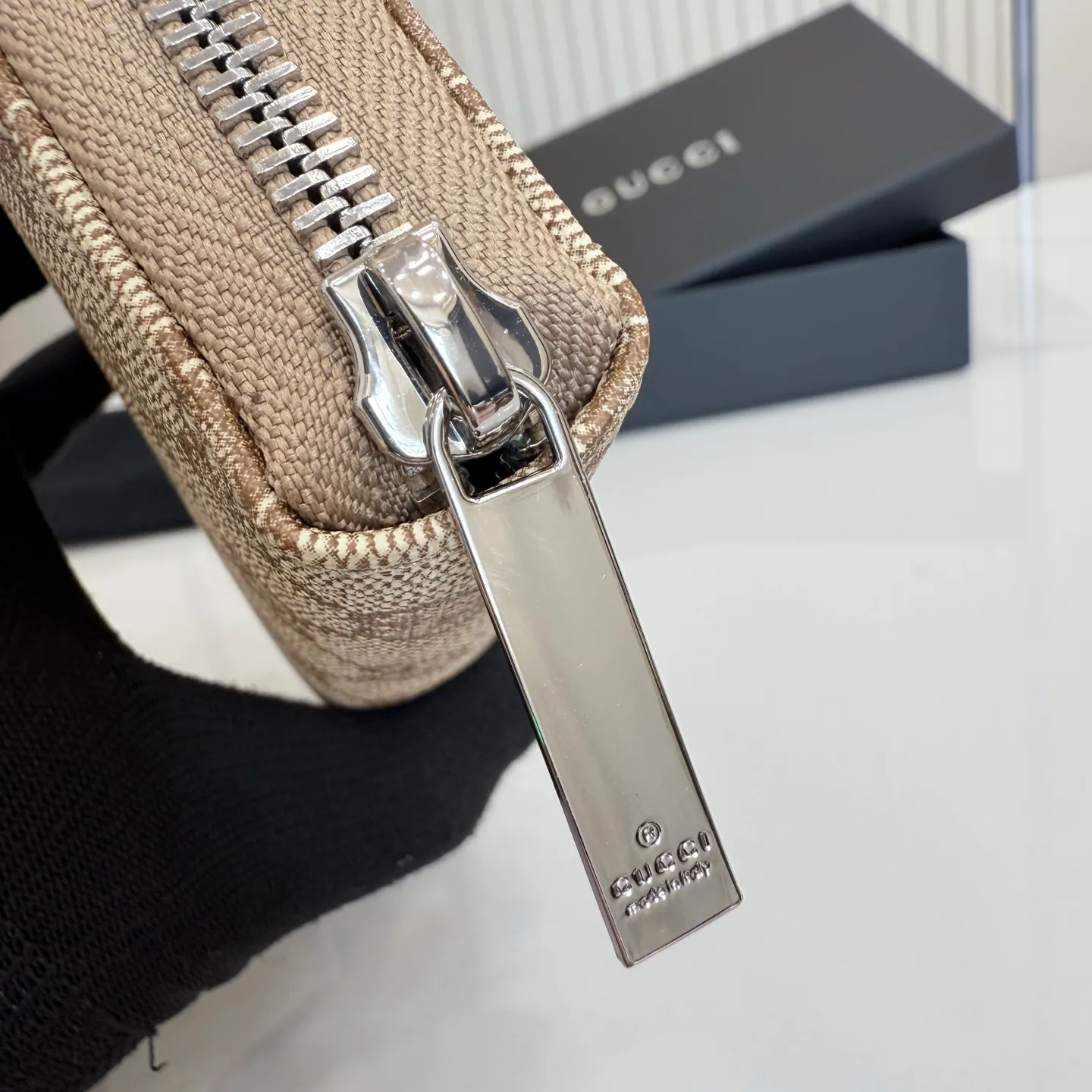 Women's Clutches GUCCI 17948269