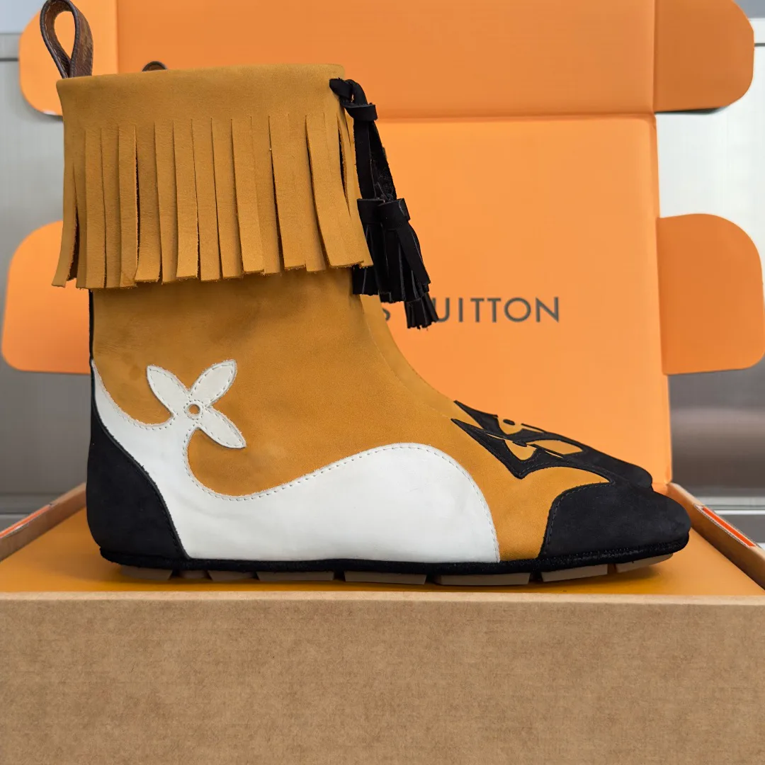 Women's Booties LOUIS VUITTON 17950586