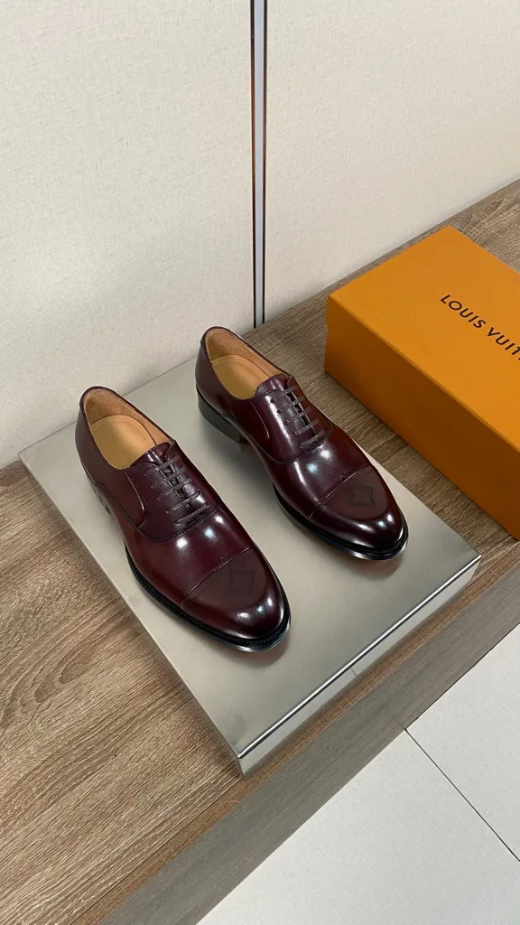 Men's Loafers And Dress Shoes LOUIS VUITTON 18193973