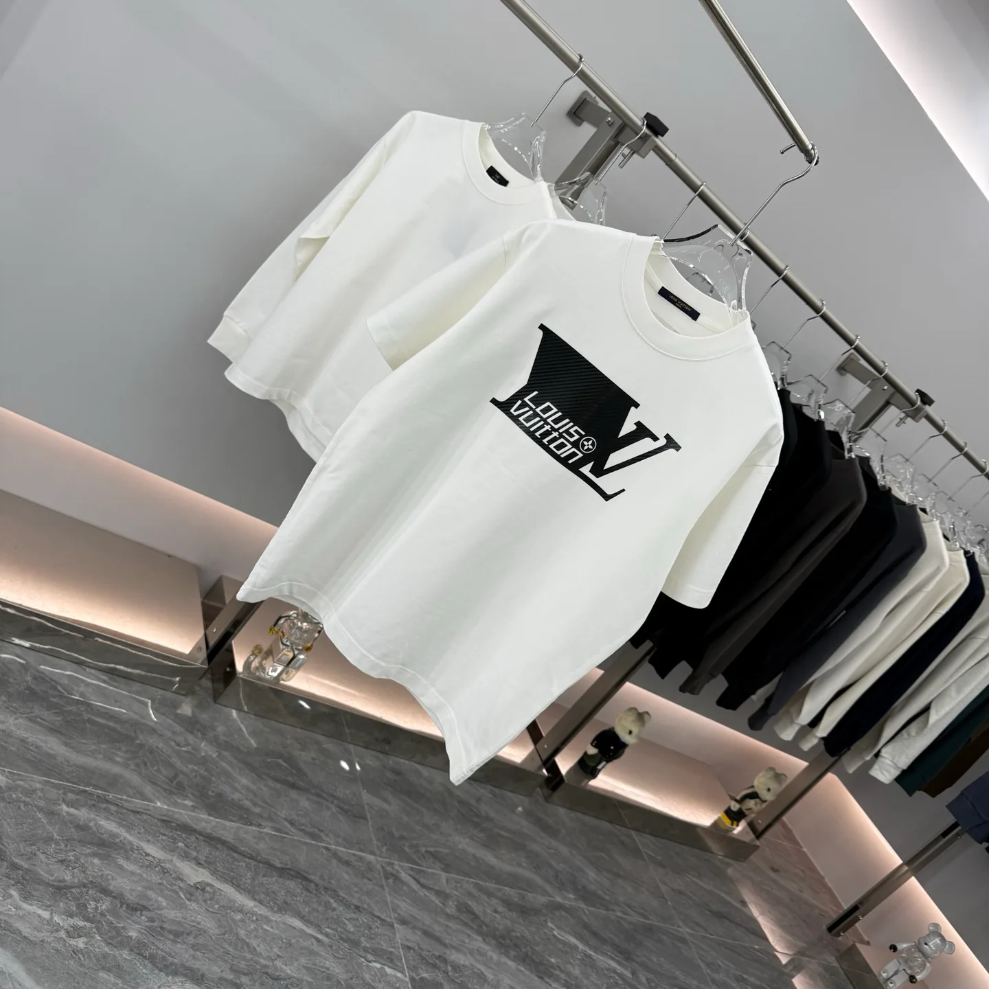 Men's T-Shirts LOUIS VUITTON 17974708