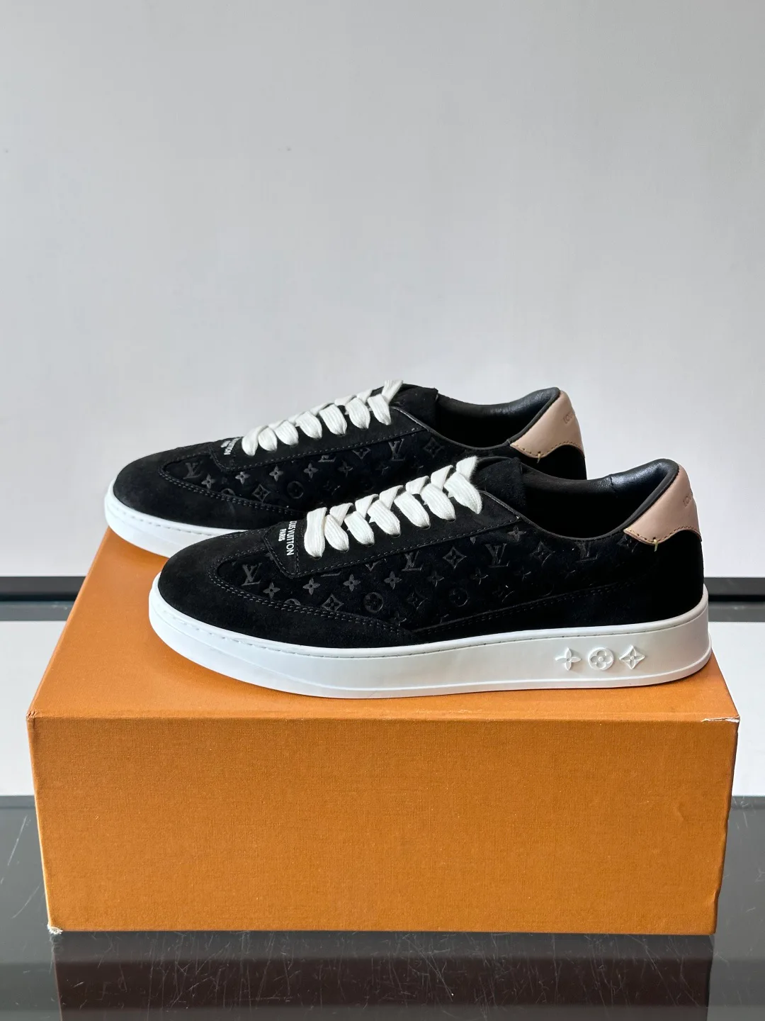 Men's Sneakers LOUIS VUITTON 17961799