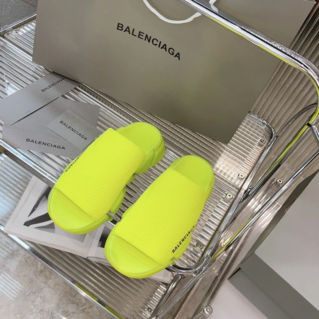 Women's Flip-Flops BALENCIAGA 17182660