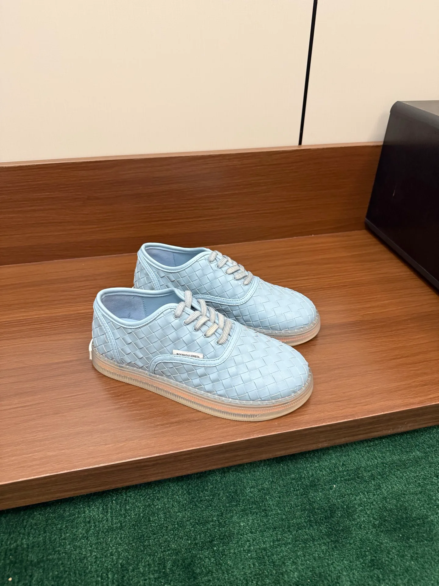 Women's Sneakers BOTTEGA VENETA 17386185